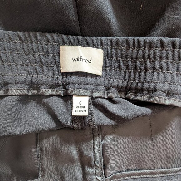 Aritzia pleated crepe pants - Picture 4 of 4